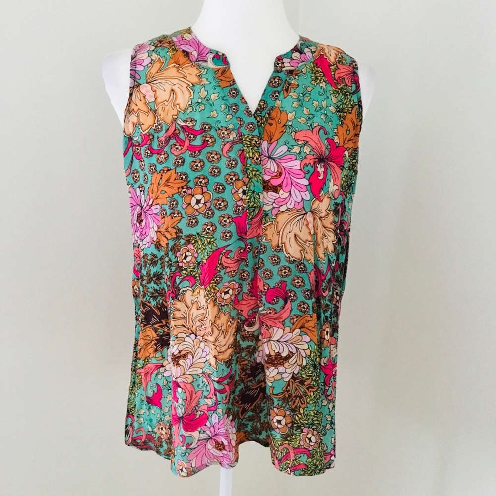 Love Kyla Sleeveless Floral Tank Size Small